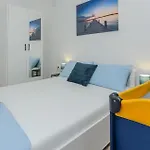 Apartment 1 Bedroom Gorgeous In *