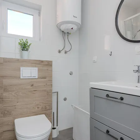 1 Bedroom Cozy In * فير