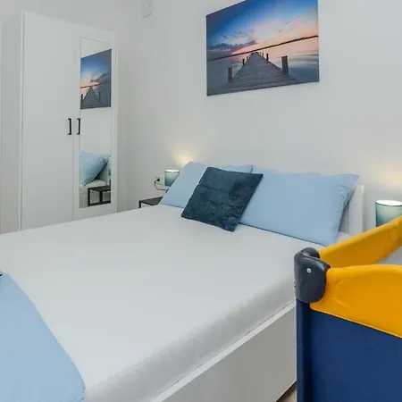 شقة 1 Bedroom Cozy In *