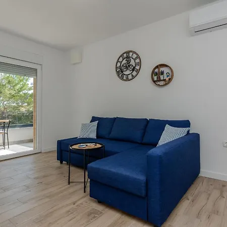 1 Bedroom Cozy In *